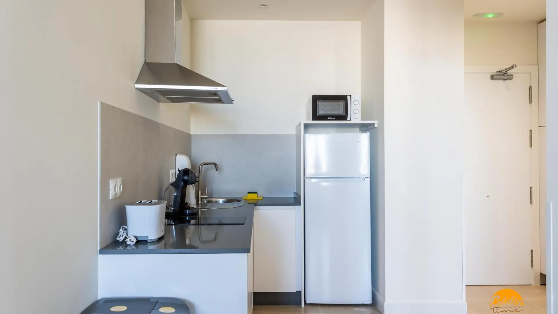 Delfin Azul 2 Free Parking By Cadiz Time Apartment